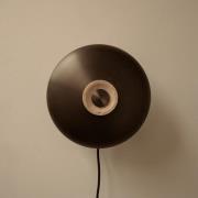 Audo TR Reverse LED-Wandleuchte, Stecker, sand/bronze, Stein
